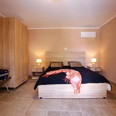 Gk Mediterranean Village - Airport Free Shuttle By Gk Properties Markópoulon Eksteriør billede